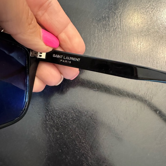 Yves Saint Laurent YSL sunglasses. Excellent condition! - Picture 5 of 5